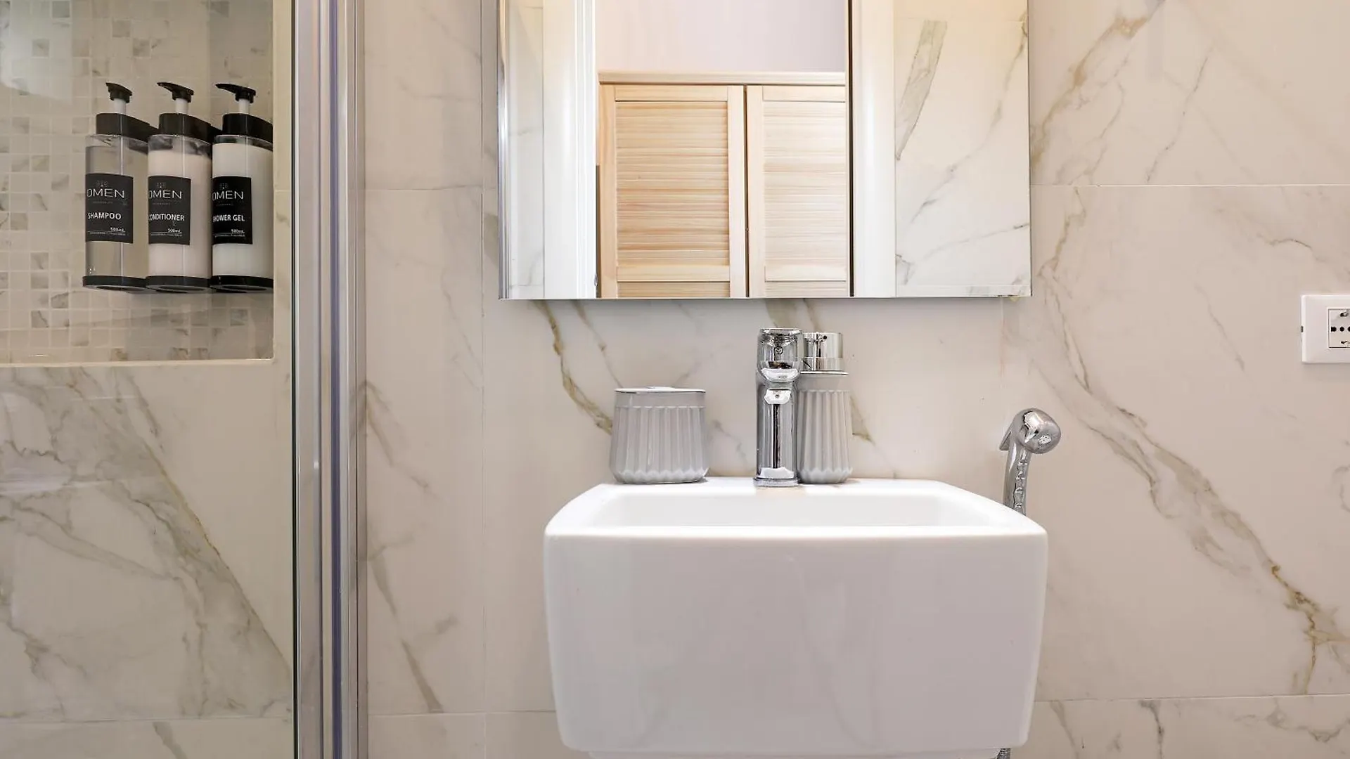 Zelo Apartment By Omen Hospitality Collection Roma Itália